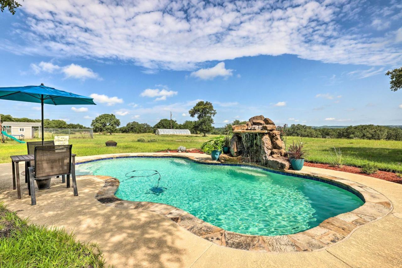 Cozy Spring Branch Cottage In Hill Country! Exterior photo