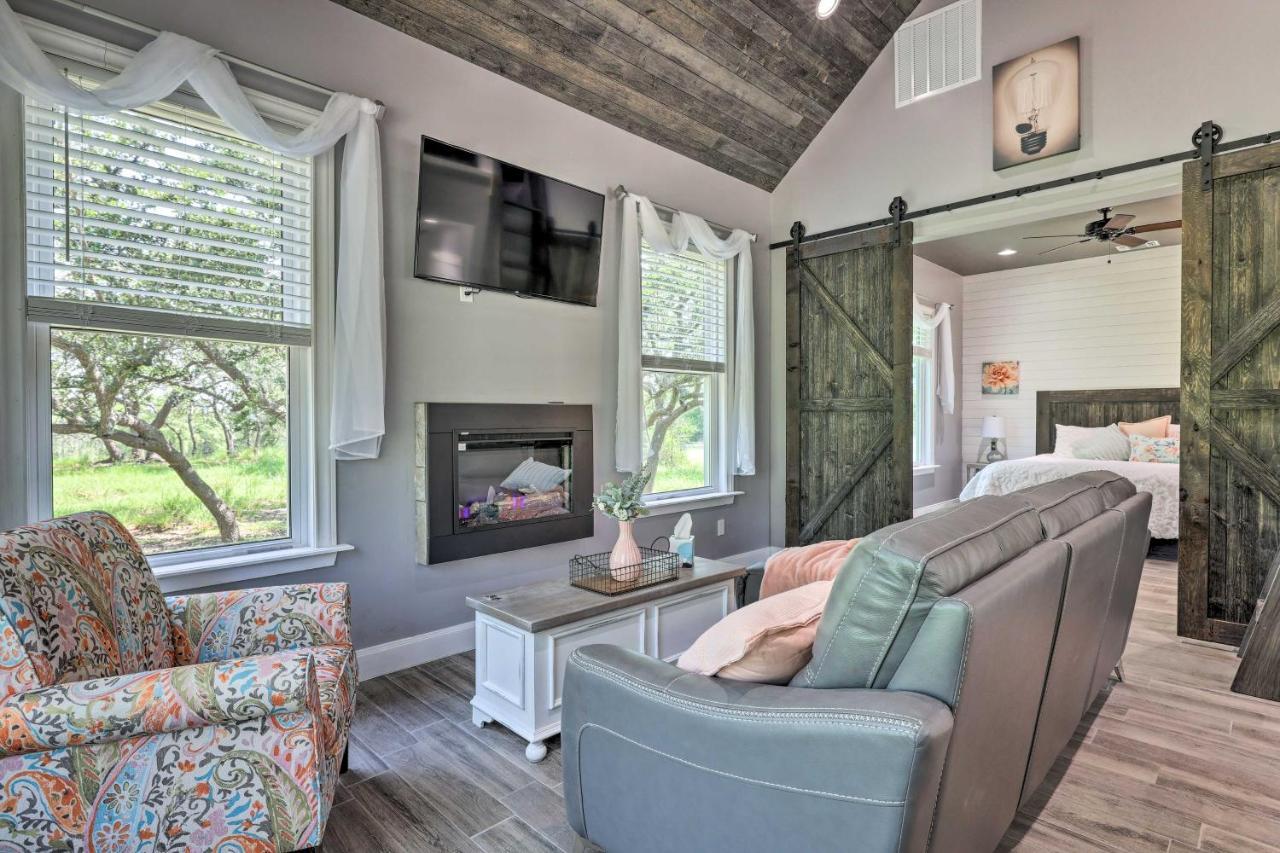 Cozy Spring Branch Cottage In Hill Country! Exterior photo